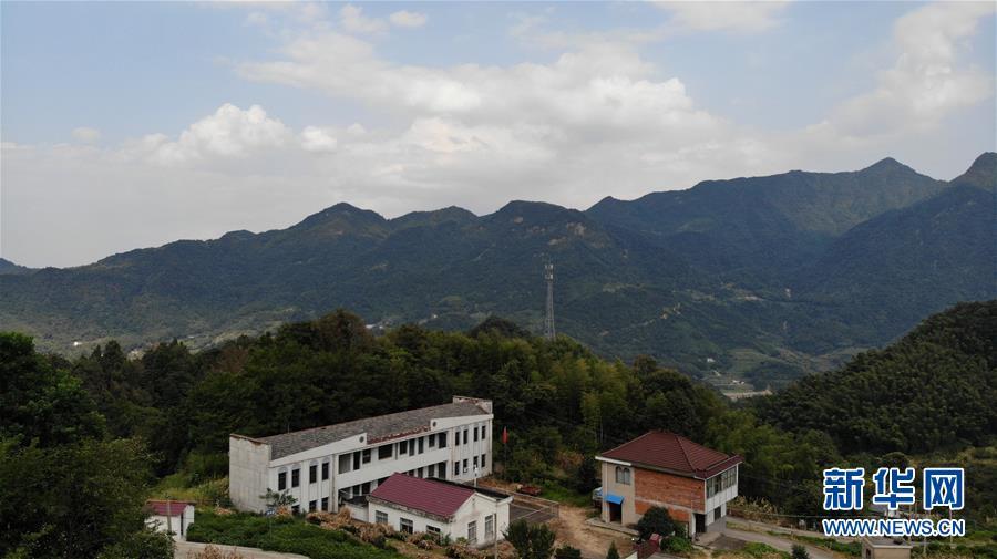 这是9月7日拍摄的霍山县磨子潭镇金岩教学点（无人机照片）。新华社记者 黄博涵 摄