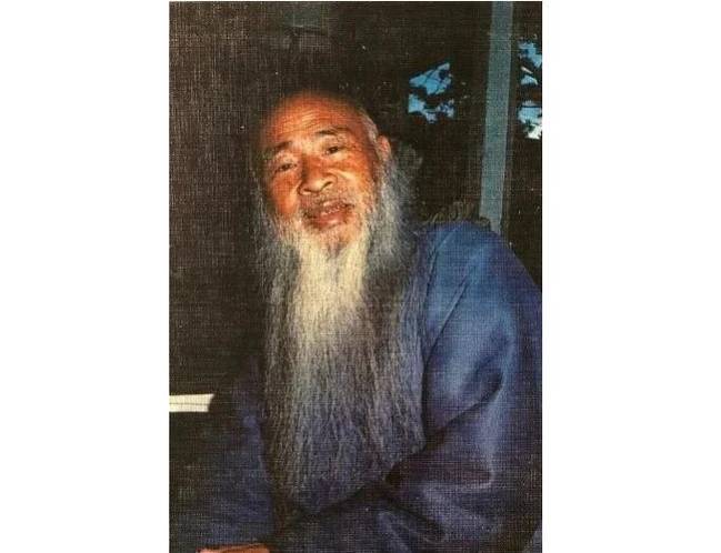 张大千泼彩《翠岭晴云》将拍卖,这幅画卢燕已珍藏多年