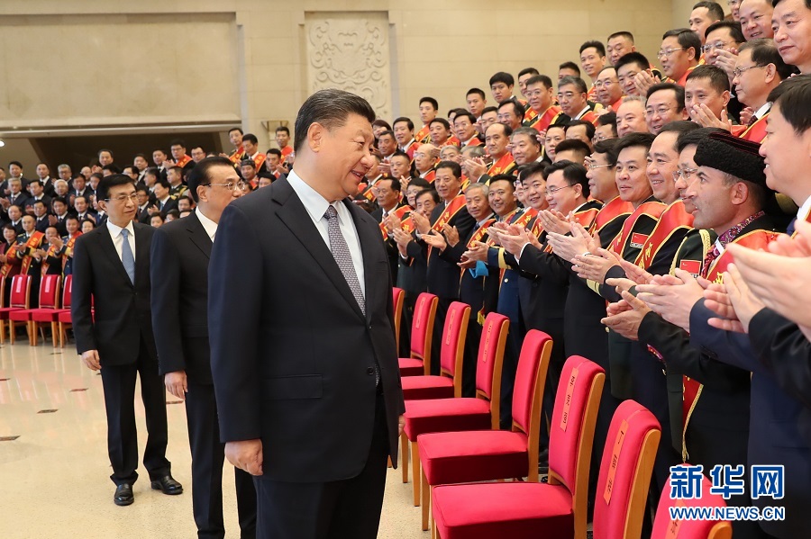 习近平会见全国双拥模范城(县)命名暨双拥模范单位和个人表彰大会代表 李克强参加会见并在表彰大会上讲话 王沪宁参加会见