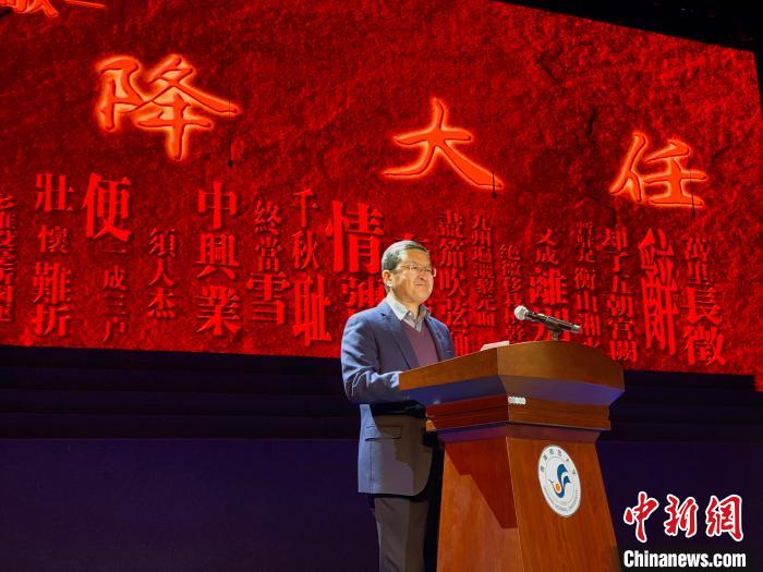 《西南联大组歌——天降大任》在青海师范大学公演